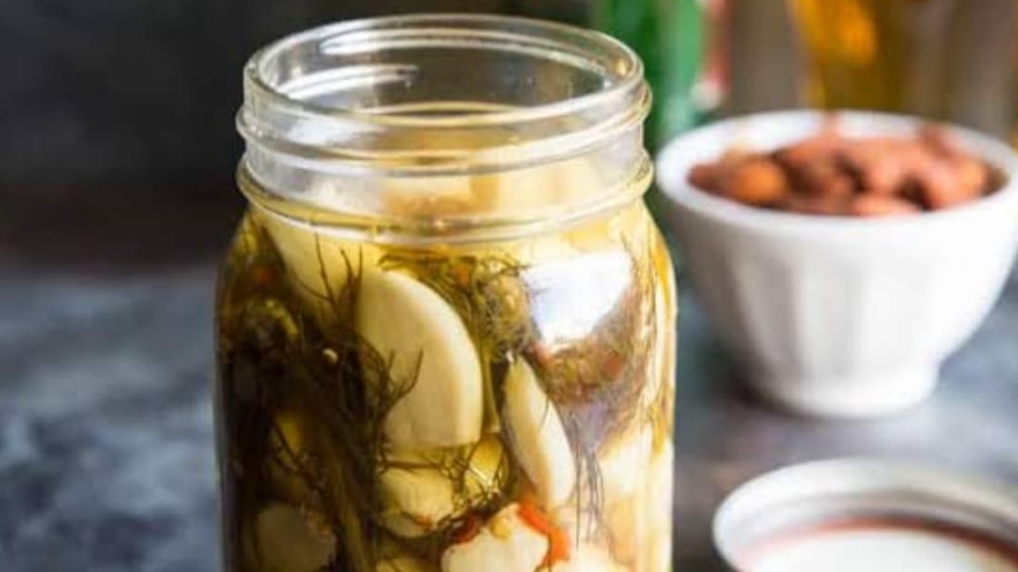 Pickled Garlic and Health benefits of Pickled Garlic Fitrory